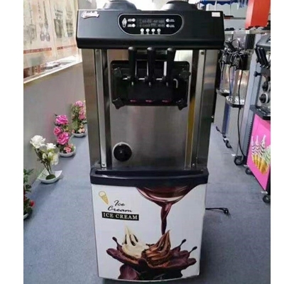 Máquina de sorvete suave com 3 sabores e 1 mistura Capacidade 120 KG