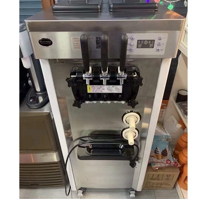 Máquina de sorvete suave com 3 sabores e 1 mistura Capacidade 120 KG