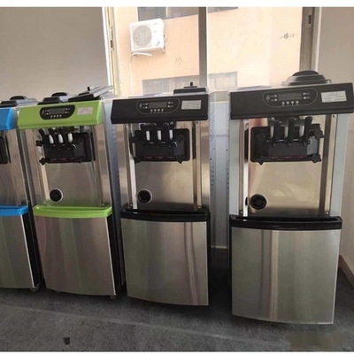 Máquina de sorvete suave com 3 sabores e 1 mistura Capacidade 120 KG