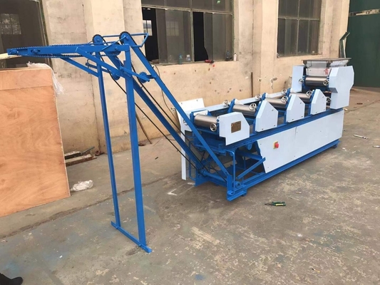 Máquina de macarrão de 1800*700*1300mm de super desempenho para produção de macarrão de baixo investimento