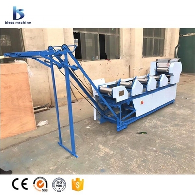 Máquina de fazer macarrão Indomie chinês profissional com dimensões de 2300*730*1300mm