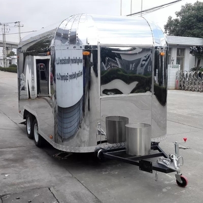 35KM-75KM/H Food Truck Catering Trailer com fácil operação e cozinha totalmente equipada