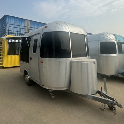 110V/220V Voltagem Cozinha ao ar livre Trailers de fast food com equipamento de cozinha