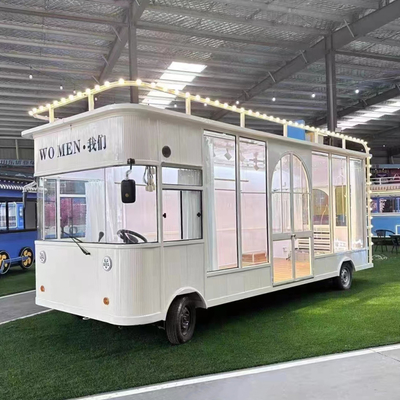 Trailers elétricos móveis para roupas para homens, mulheres e crianças em bebidas
