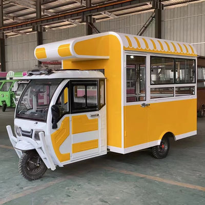 Triciclo de fast food elétrico móvel multiuso com 3 rodas de estrada 3.8 * 1.6 * 2.35m