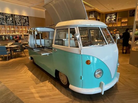 Carrinhos de fast food ao ar livre Crepe Food Truck com snack Equipamento de cozinha de cozinha móvel