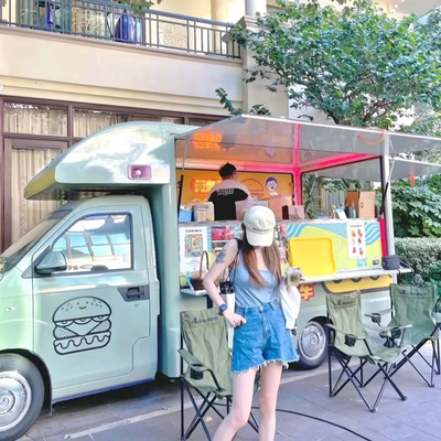 Carrinho de café de quiosque de comida de rua com cozinha completa e máquina de congelação de arrefecimento