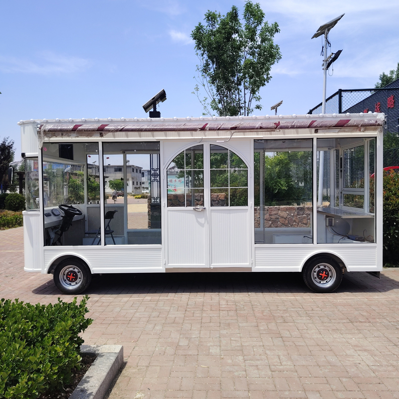 Trailers de lojas de roupas móveis movidos por fios externos ou painéis solares para calçados com sacos de cachecol